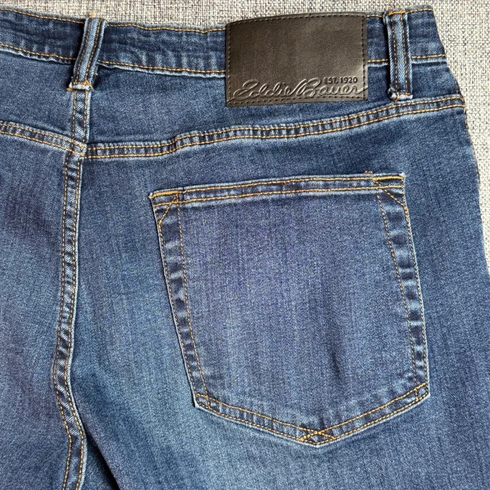 Men Eddie Bauer Jeans | Size 34 x29.75 | Blue Straight Leg Denim Medium Wash - Picture 12 of 13